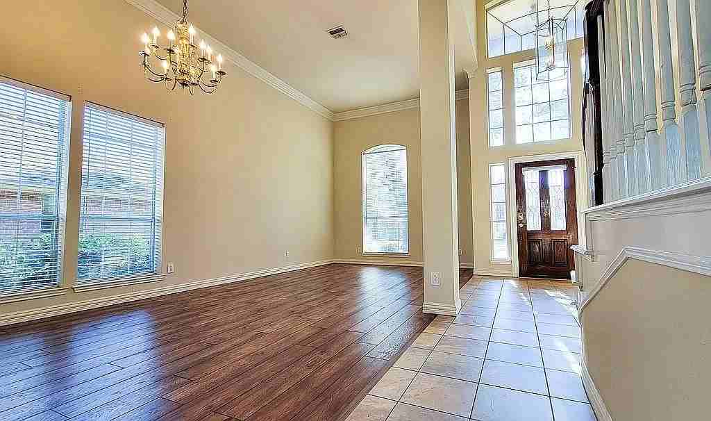 3109 Congress Ave - Photo 2 of 11