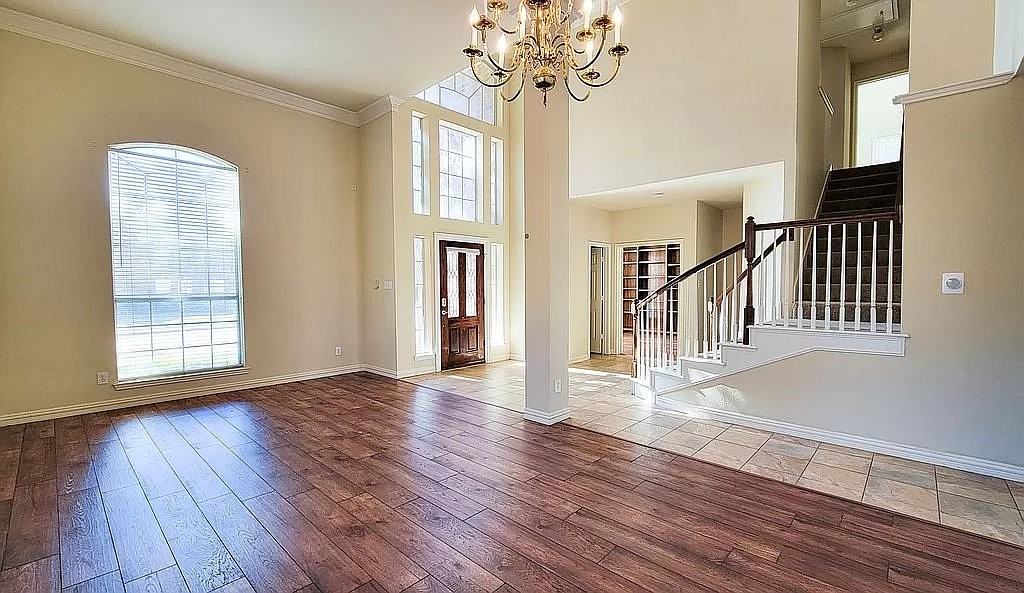 3109 Congress Ave - Photo 3 of 11