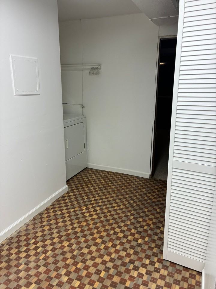 66 Allison St Ne - Photo 5 of 8