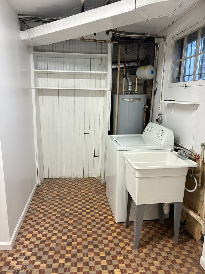 66 Allison St Ne - Photo 6 of 8