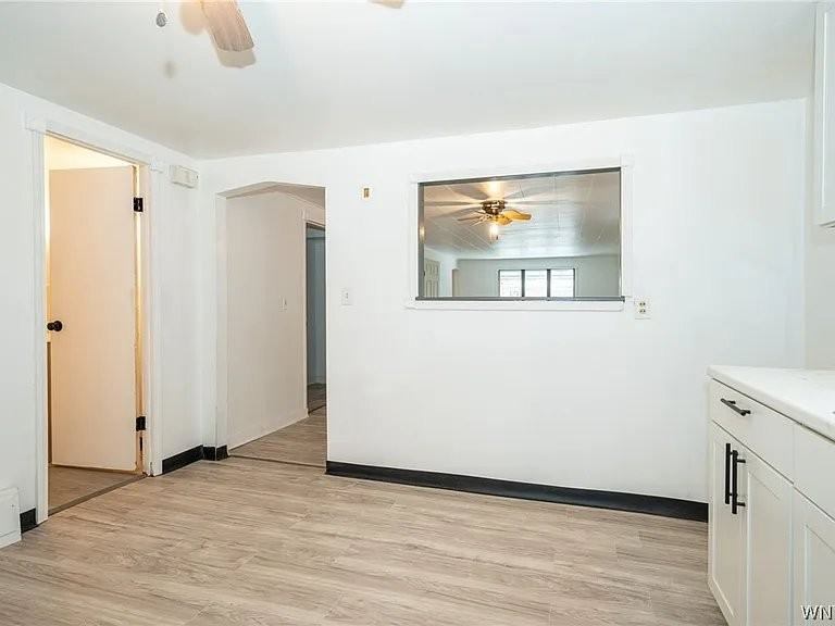 166 Barnard St - Photo 6 of 12