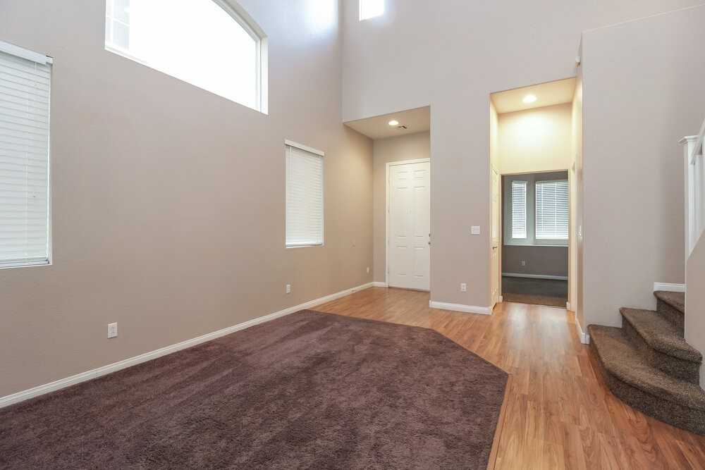 6644 Chinatown St - Photo 4 of 16