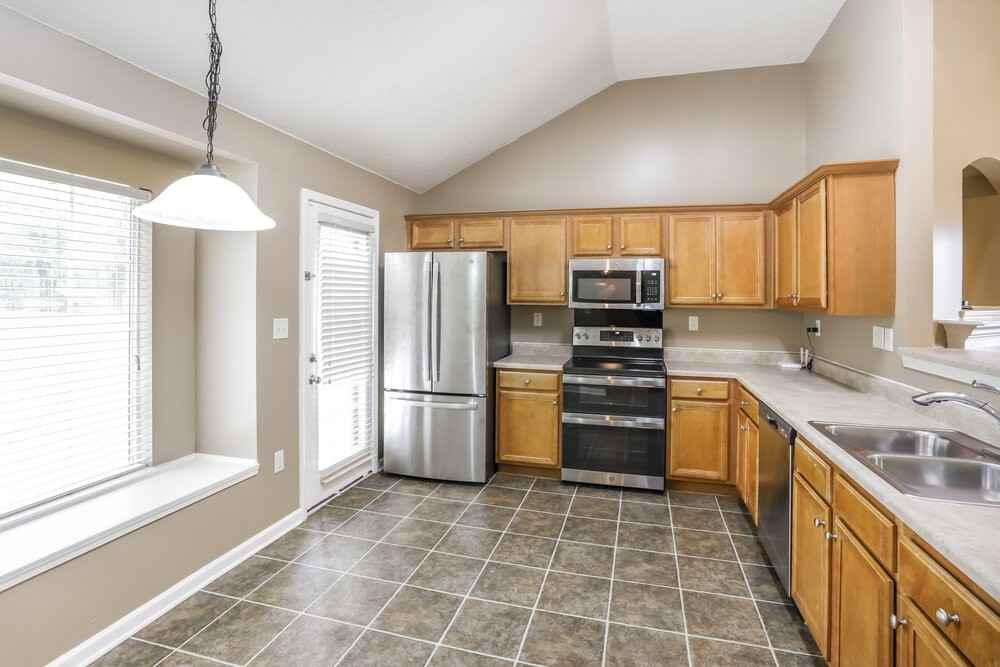 4941 Wemberley Dr - Photo 7 of 15