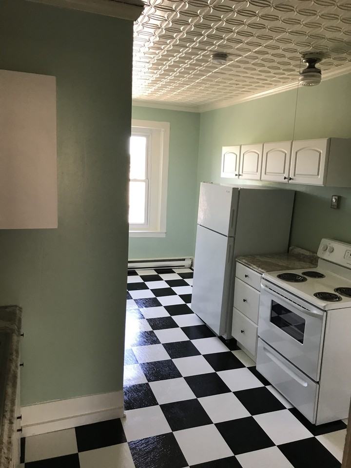 215 Water St #H - Photo 3 of 6