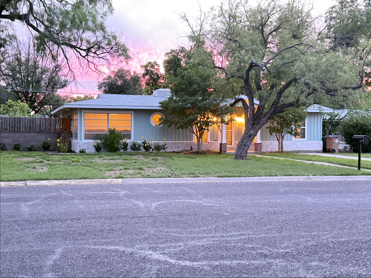2013 Rosemont Dr #NA - Photo 2 of 28
