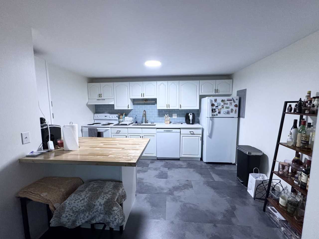 96 Richardson Rd #B18 - Photo 2 of 11