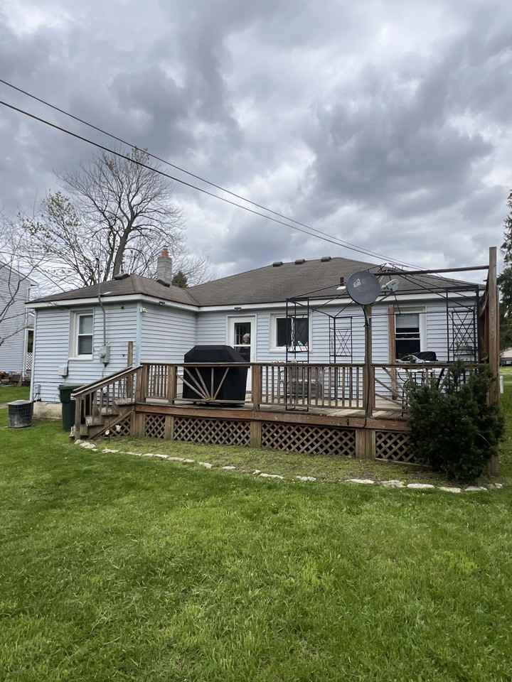 3746 Samuel Ave #NA - Photo 3 of 9