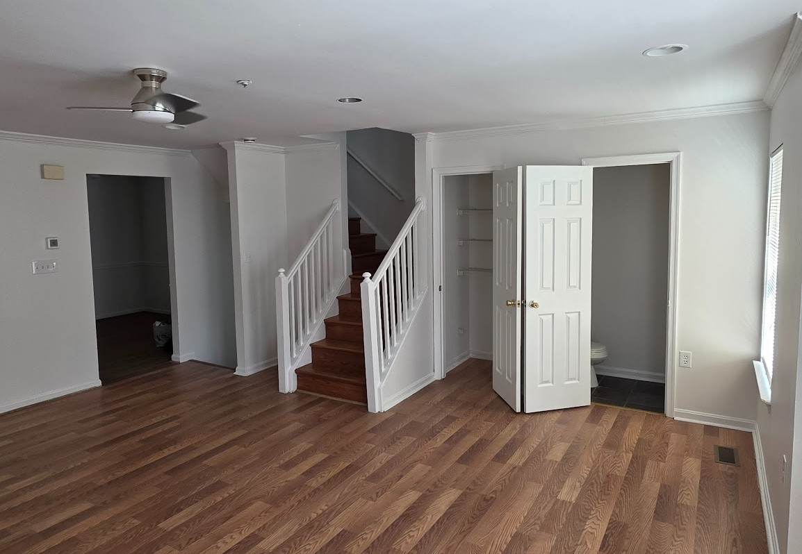 1333 Hampshire Dr #E - Photo 6 of 18