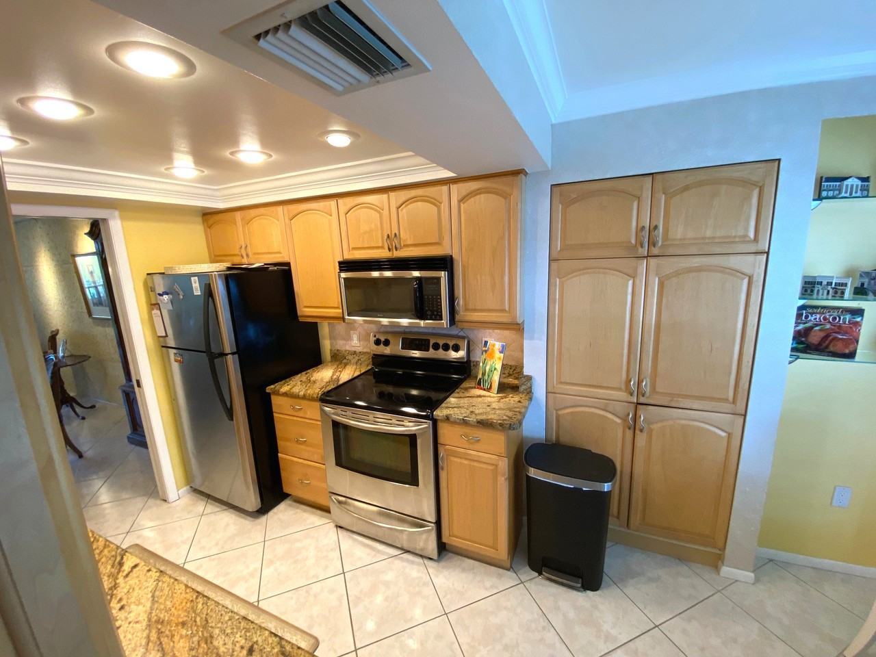 1328 Pasadena Ave S #206 - Photo 7 of 30