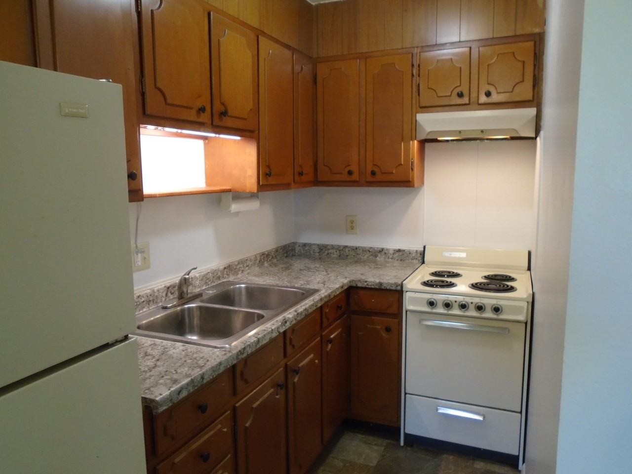 1931 Herbert St #1 - Photo 2 of 6