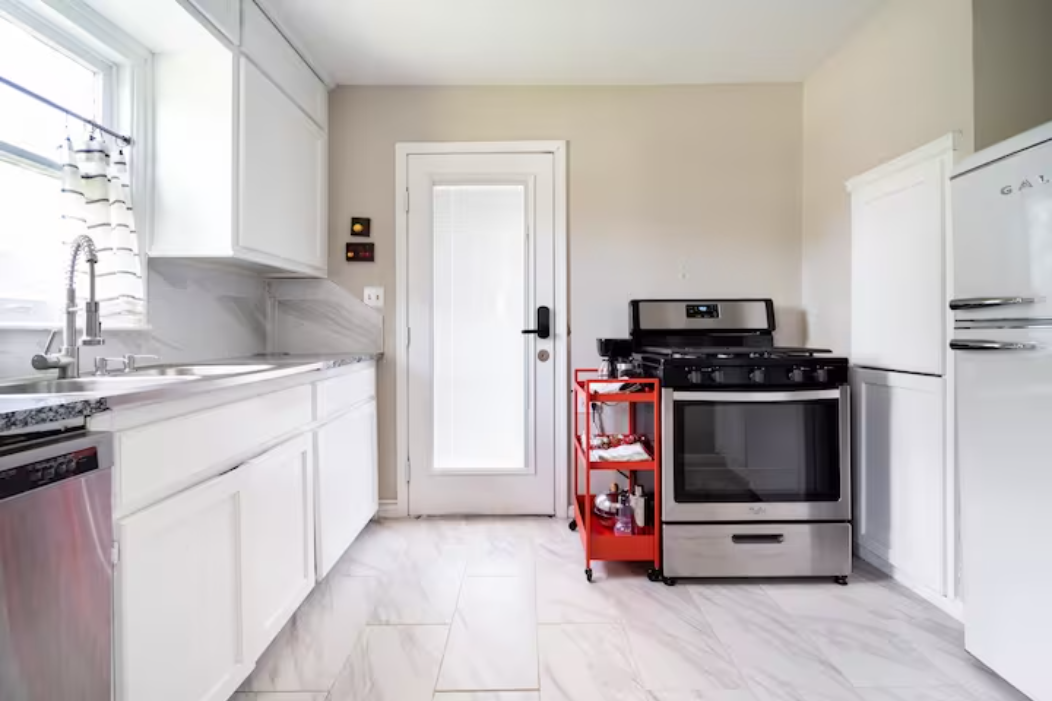2220 Nw 32nd St #NA - Photo 3 of 13
