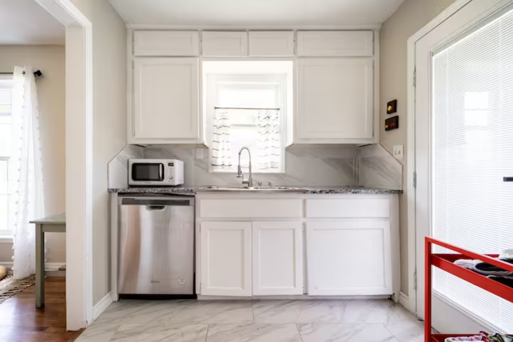 2220 Nw 32nd St #NA - Photo 4 of 13