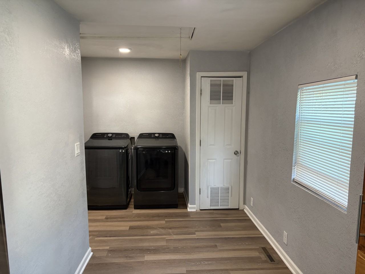 1946 S Laura Ave #NA - Photo 4 of 11