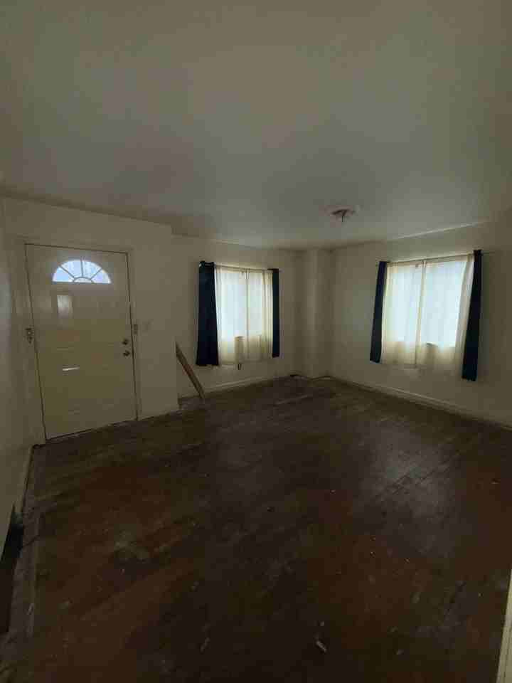 5416 Dupont St #NA - Photo 4 of 26