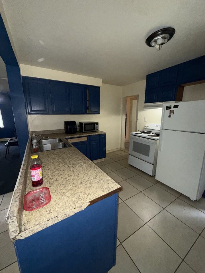 5416 Dupont St #NA - Photo 6 of 26