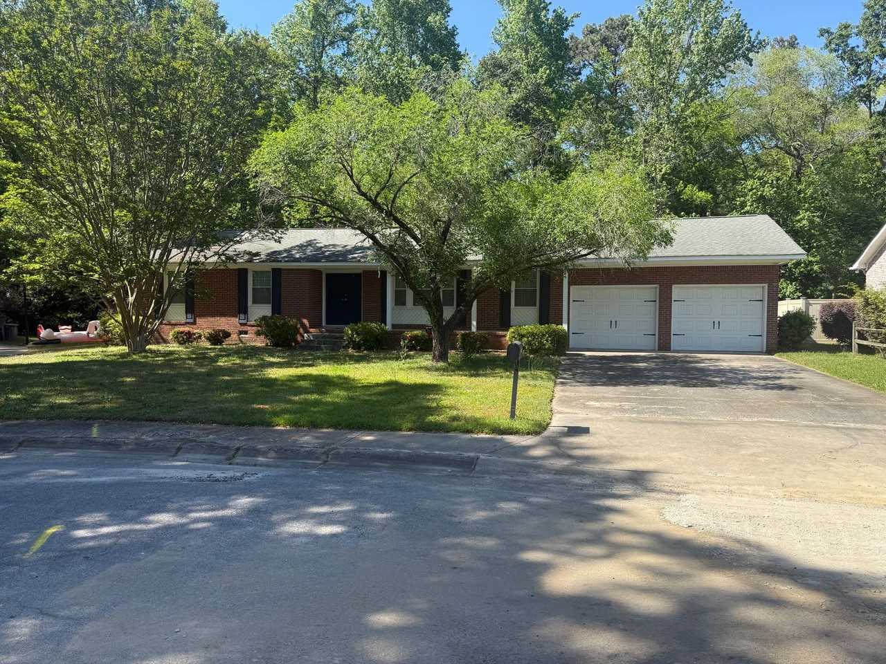 3220 Woodsen Cir