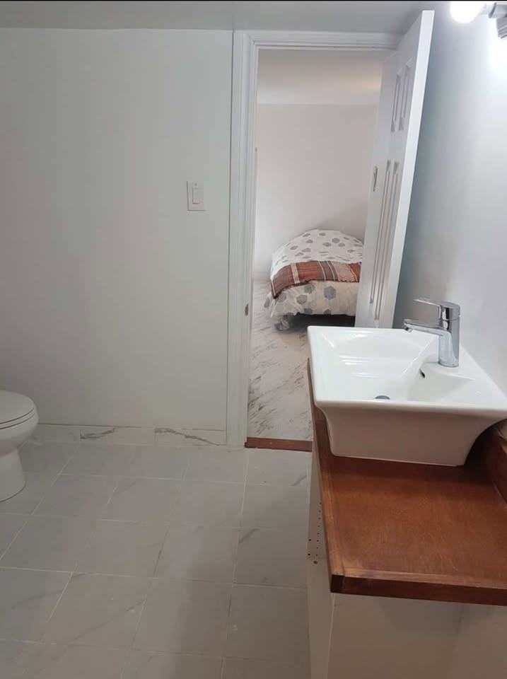 63 Blackthorn Avenue - Photo 2 of 9