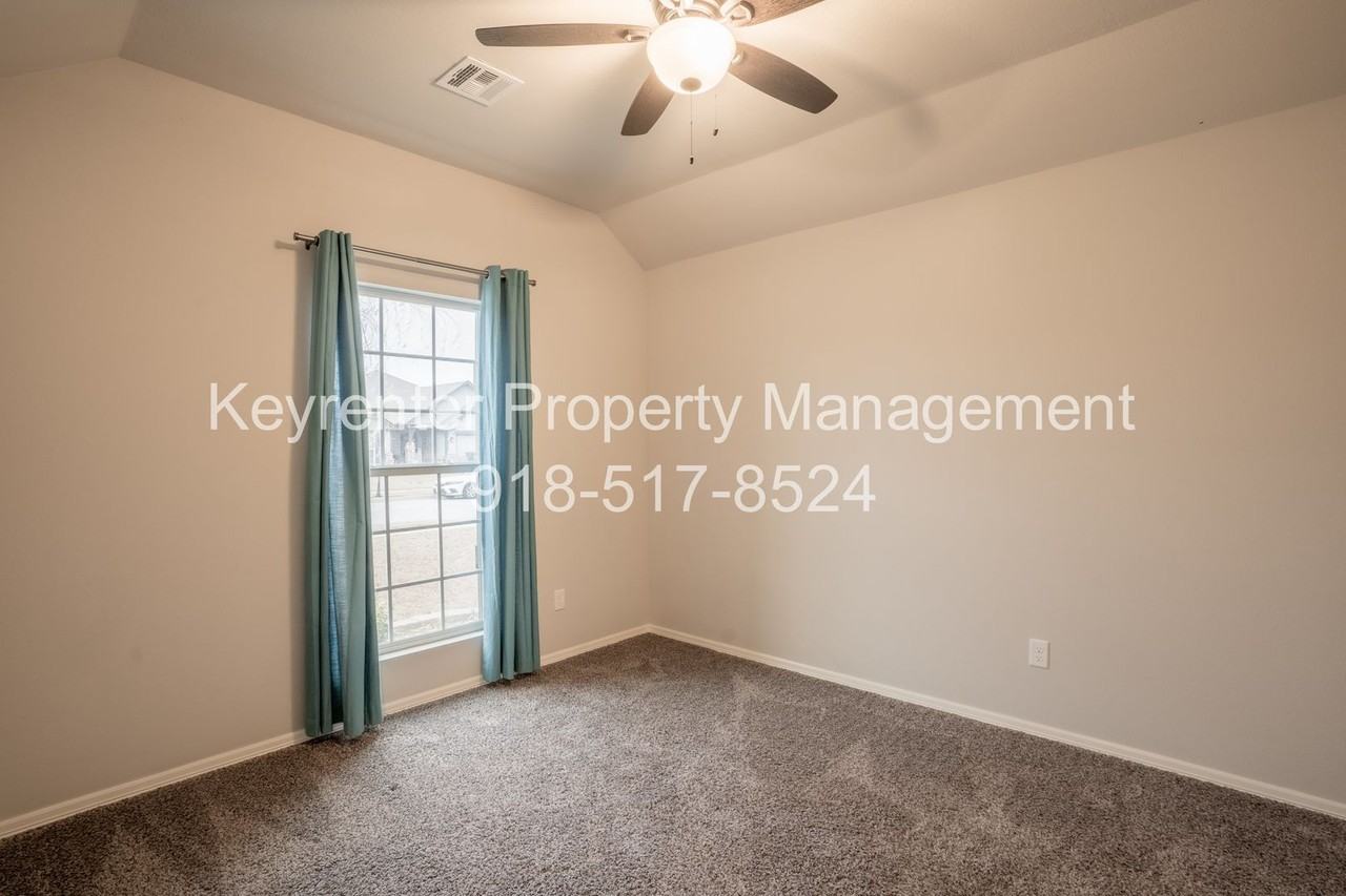 12303 N 130th East Ave - Photo 3 of 18