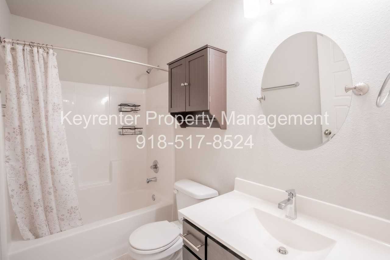 12303 N 130th East Ave - Photo 5 of 18