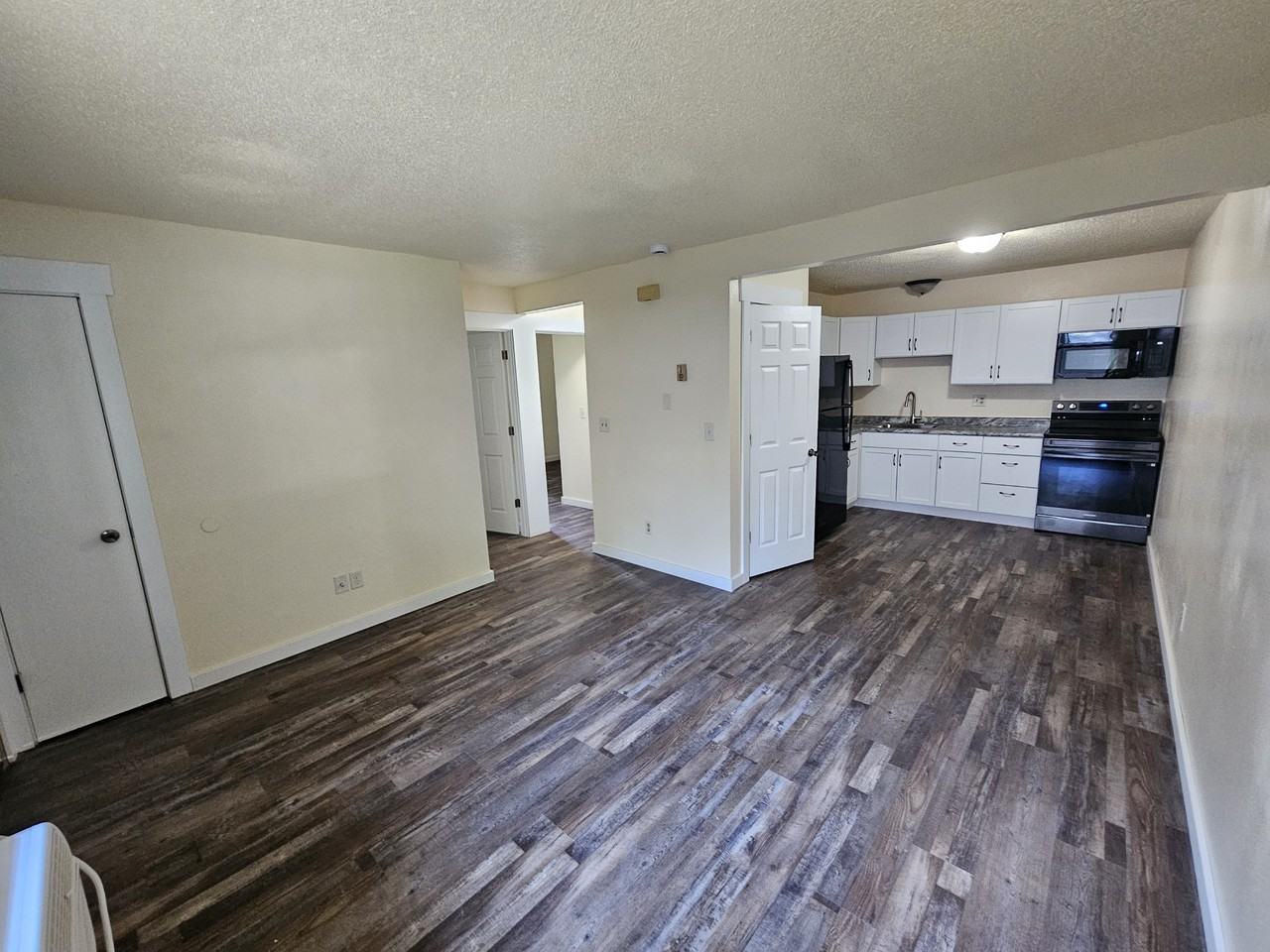 828 Gould St #3 - Photo 2 of 15