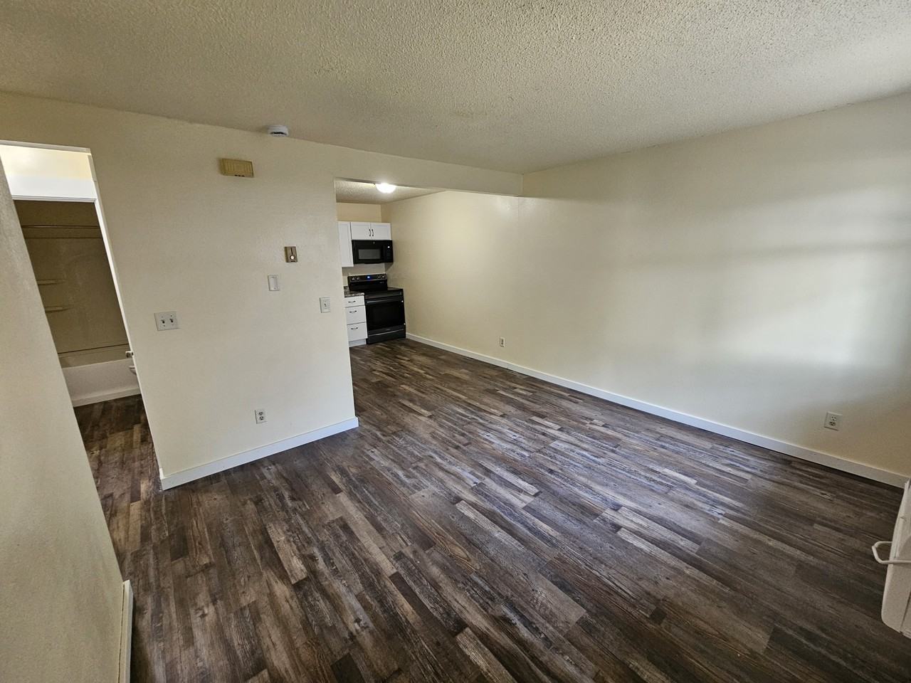 828 Gould St #3 - Photo 3 of 15