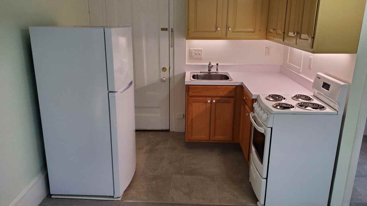 6 Maple St #5 - Photo 2 of 11