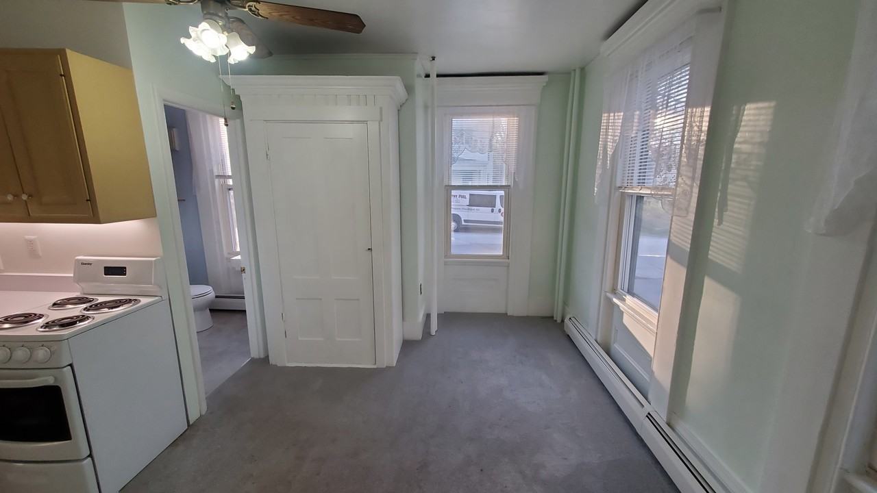 6 Maple St #5 - Photo 3 of 11