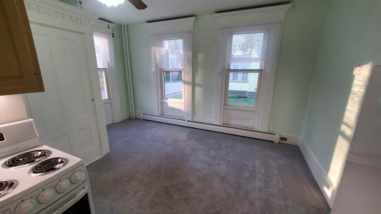 6 Maple St #5 - Photo 4 of 11