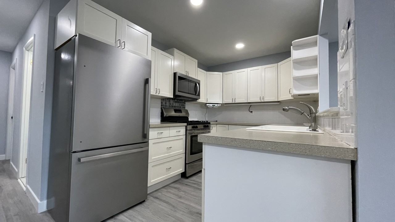 9144 Ellie Dr #B - Photo 7 of 36