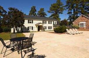featured image of 1001 Springhouse Dr