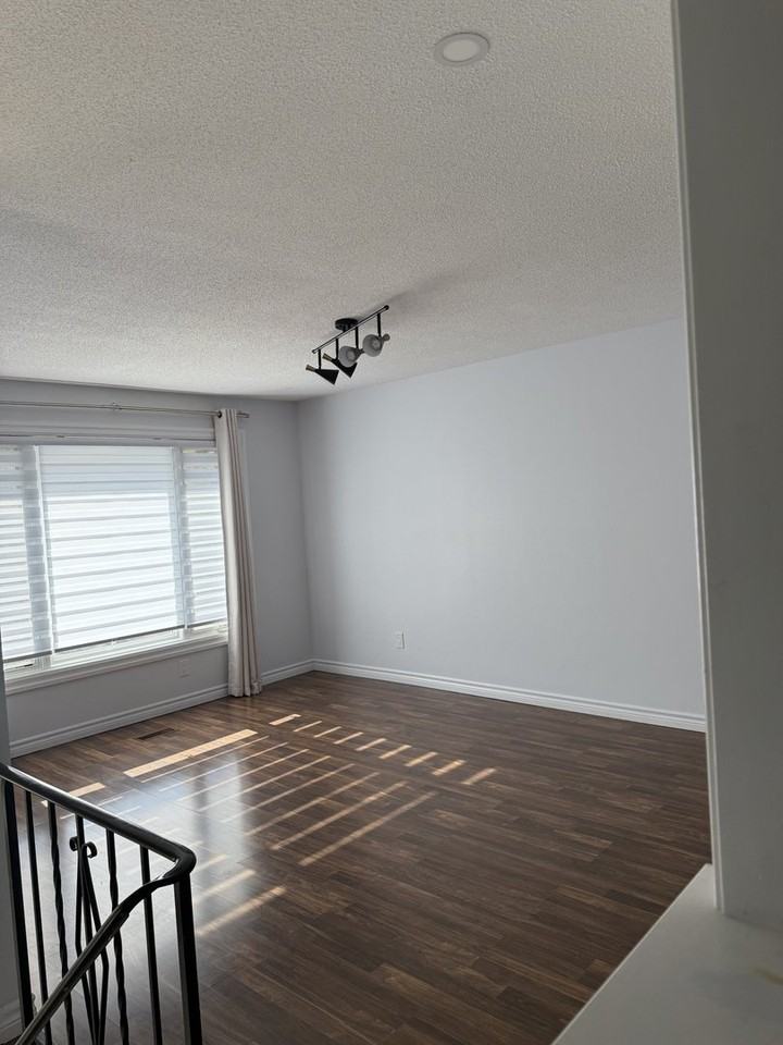 303 Magnolia Dr