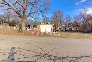 featured image of 1531 W 46th St