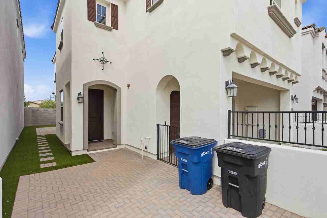 2452 East lovebird Lane - Photo 4 of 27