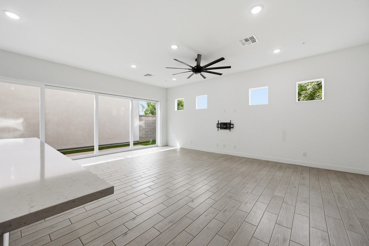 2452 East lovebird Lane - Photo 6 of 27