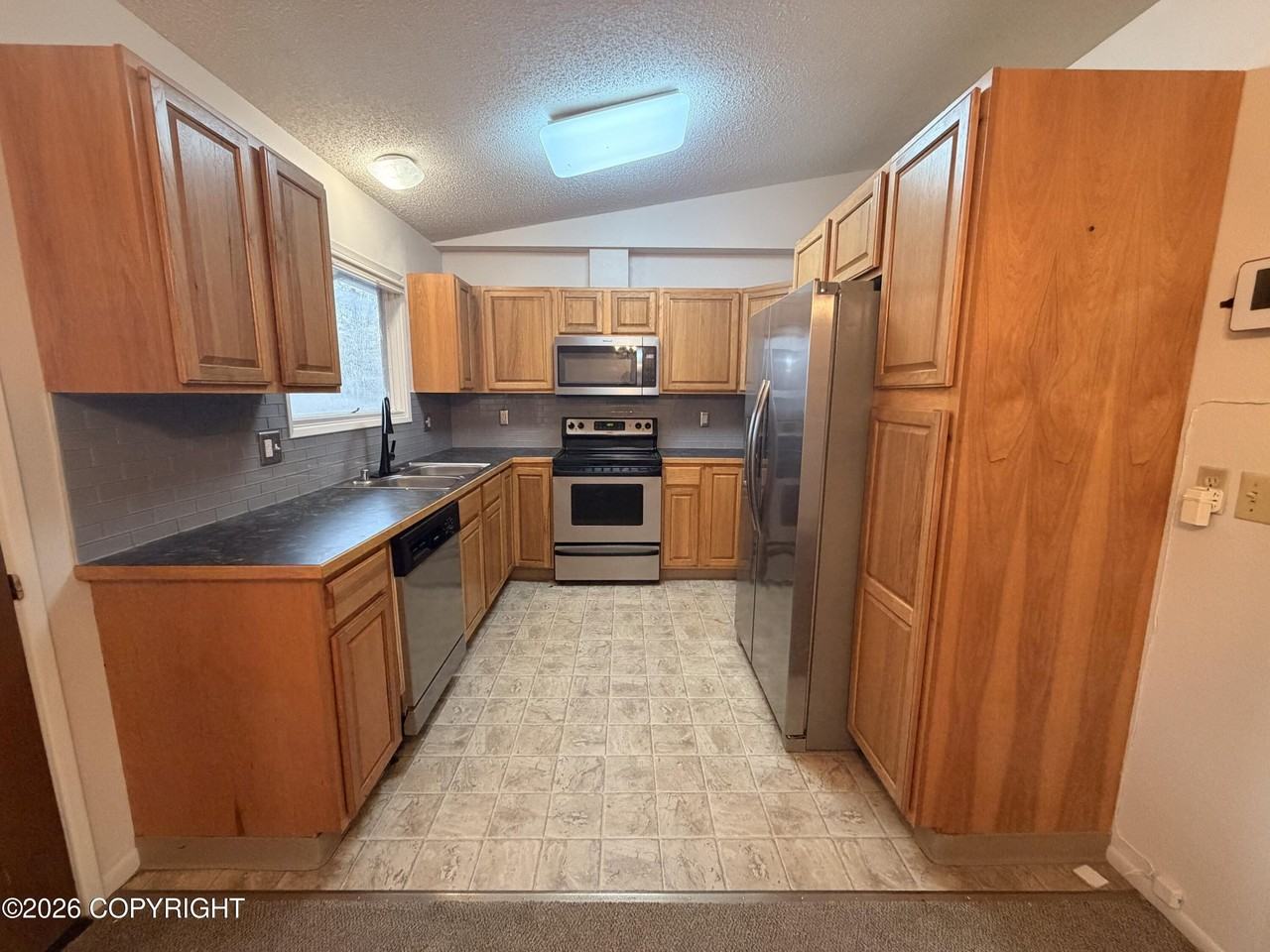 6721 Foothill Dr - Photo 5 of 20