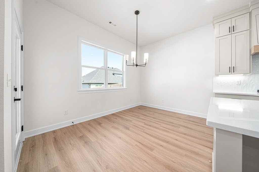 1840 Peacock Rd - Photo 5 of 36