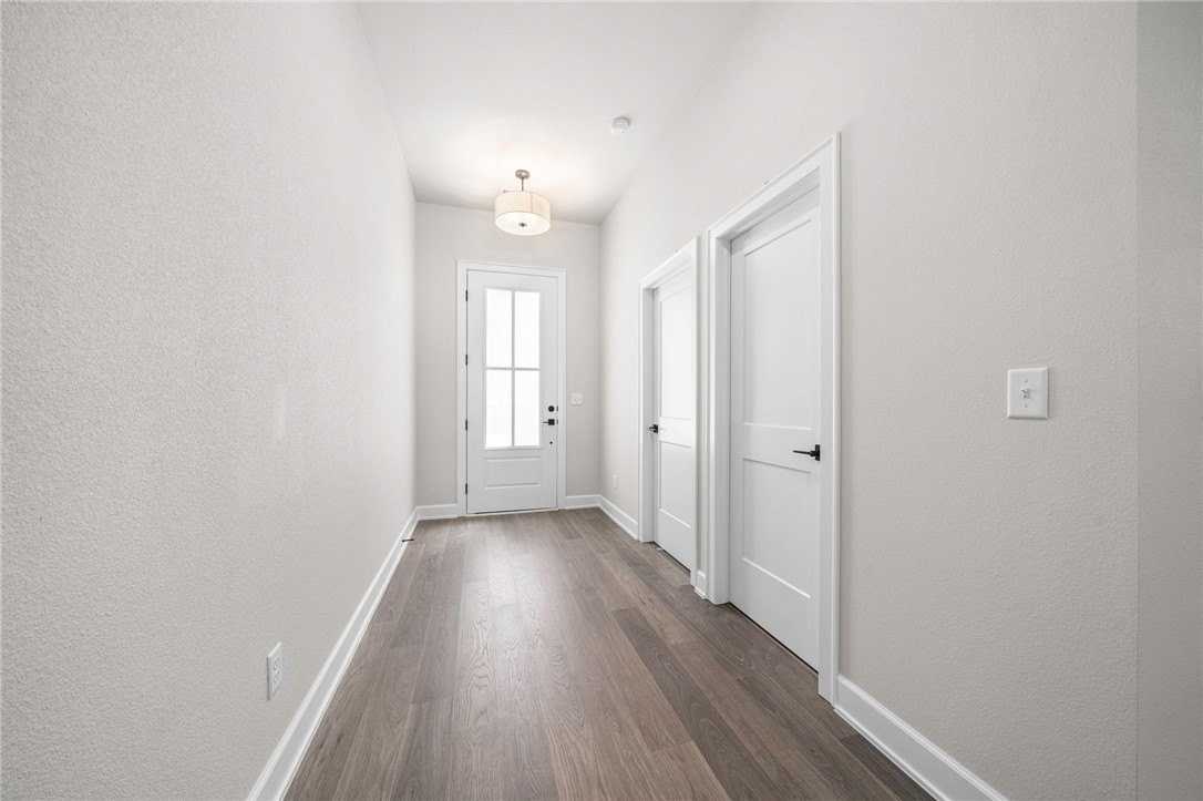 1850 Peacock Rd - Photo 2 of 41