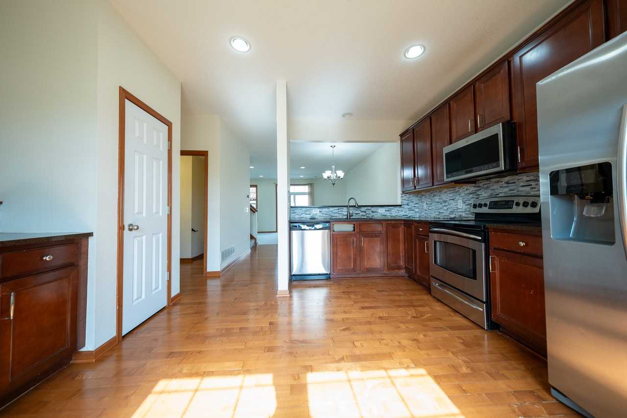 10006 Gentian Dr #1 - Photo 3 of 28