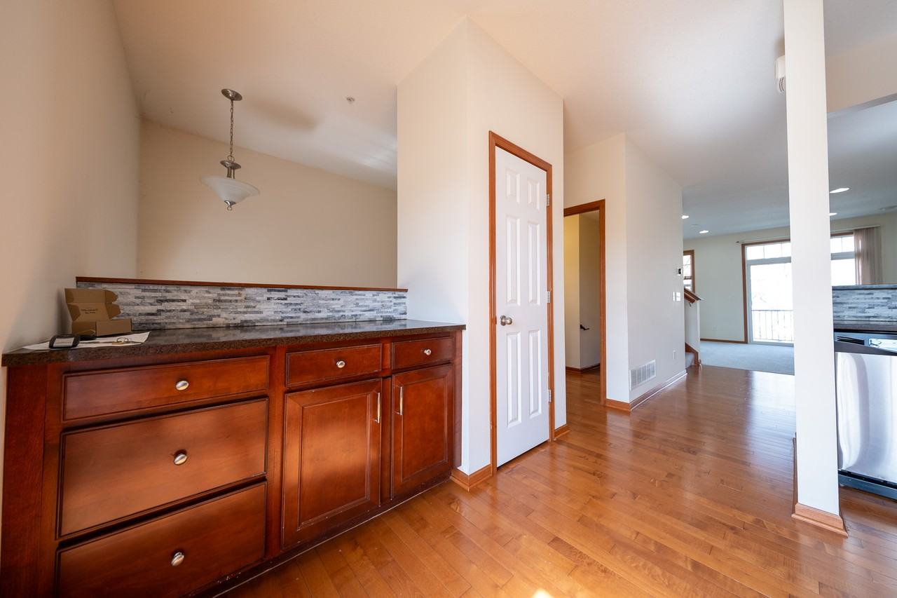 10006 Gentian Dr #1 - Photo 4 of 28