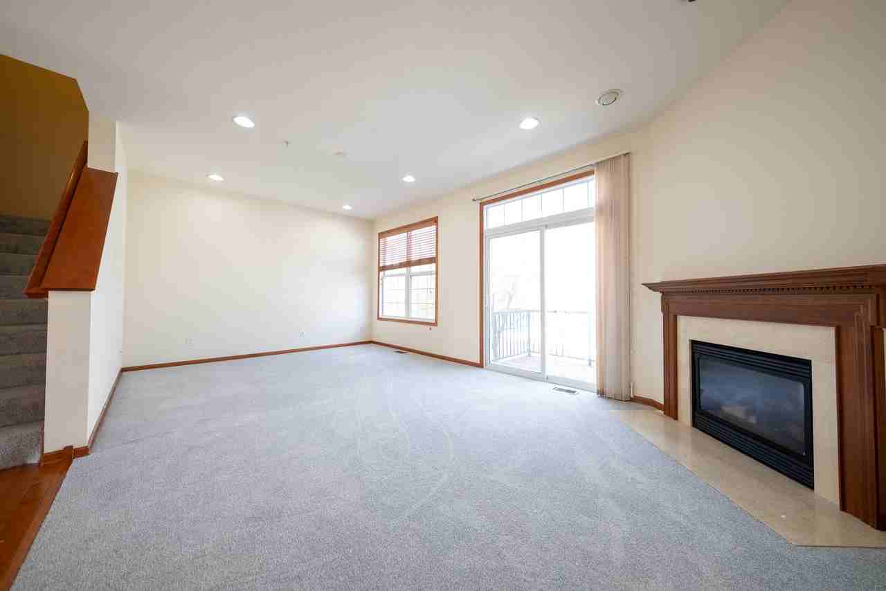10006 Gentian Dr #1 - Photo 6 of 28
