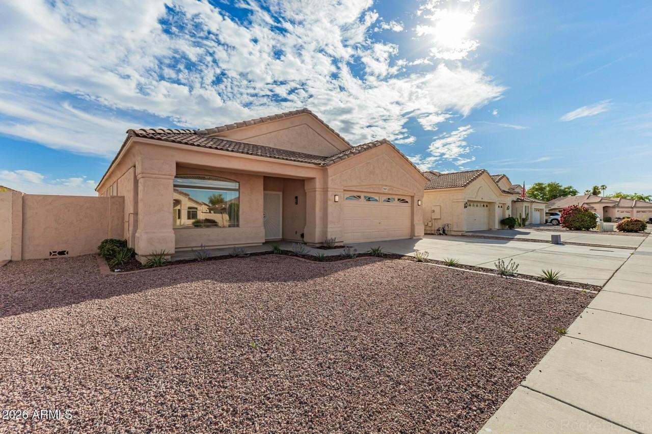 5665 W Laurie Ln - Photo 2 of 36