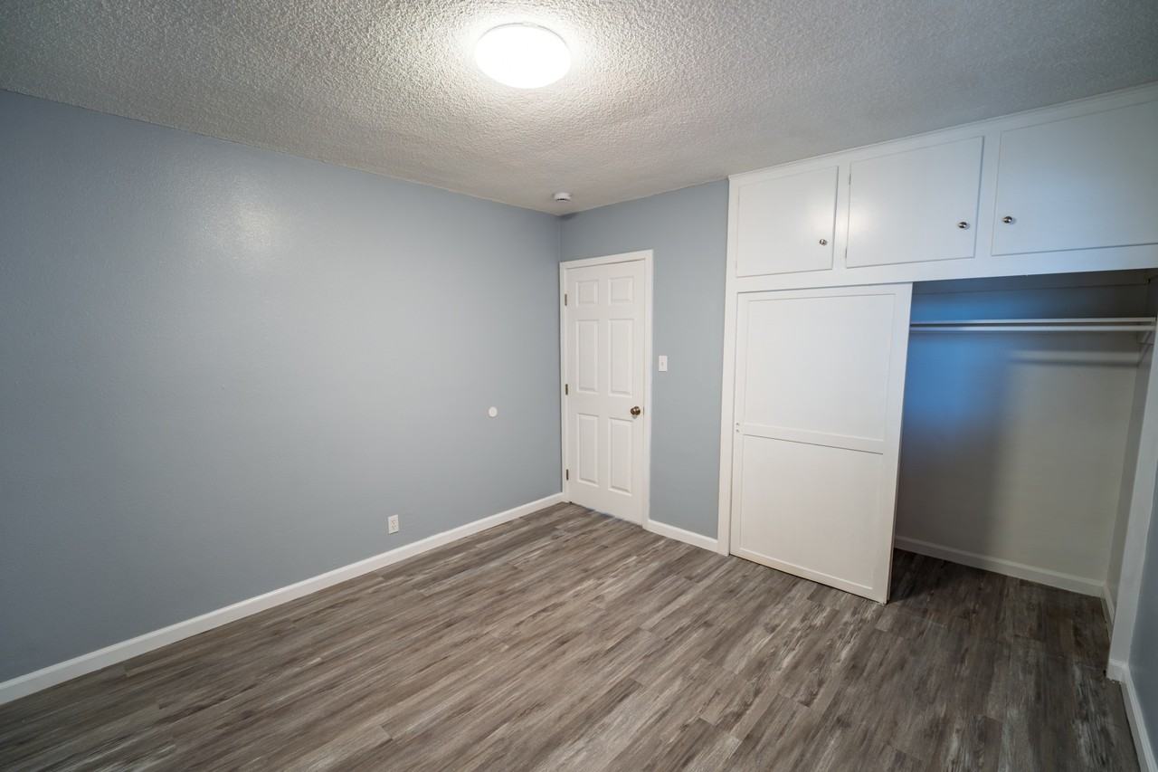 1300 West 134th Street #D - Photo 6 of 8
