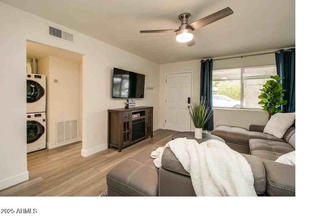 6809 E Earll Dr #E - Photo 6 of 27