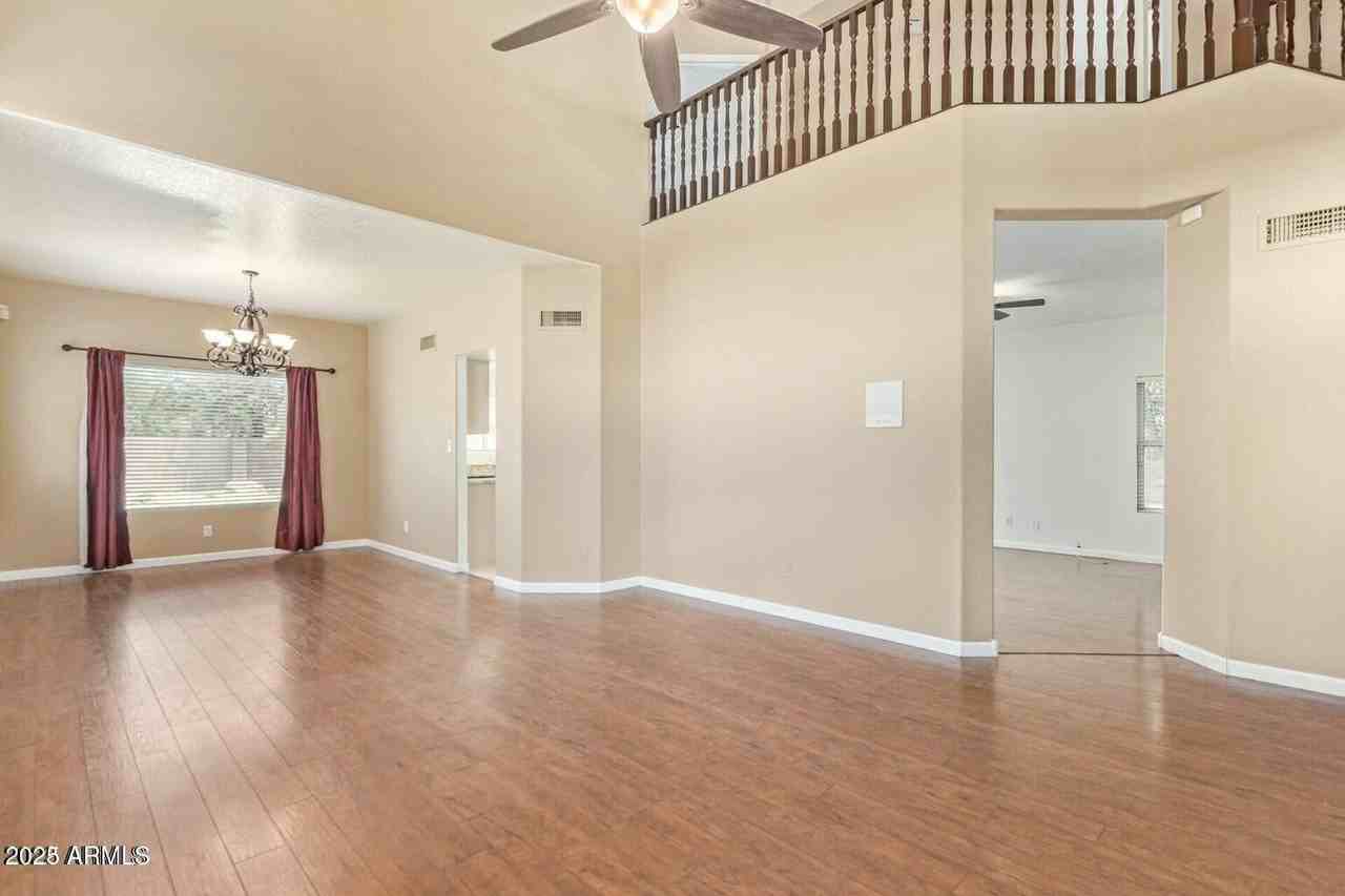 1876 E Mcnair Dr - Photo 4 of 34