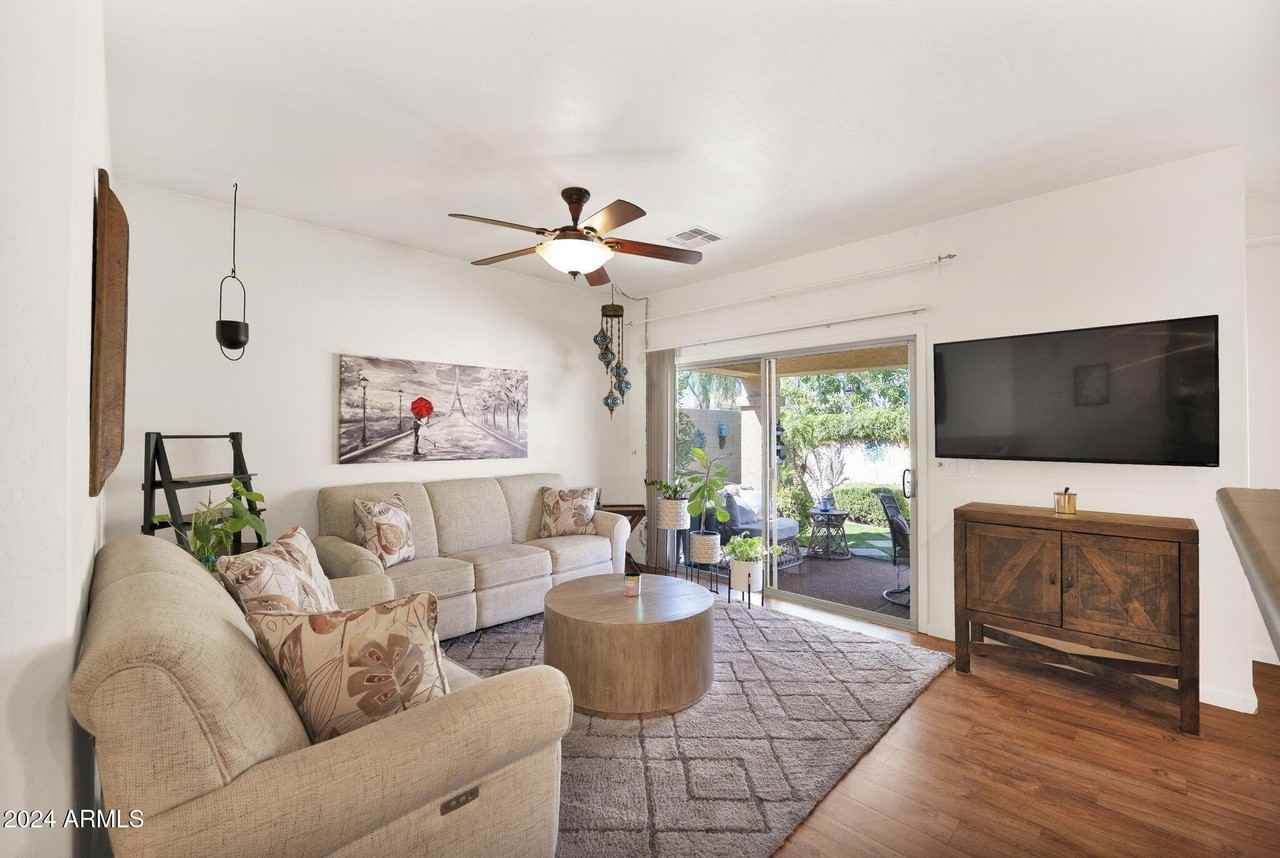 868 E Savannah Dr - Photo 6 of 31