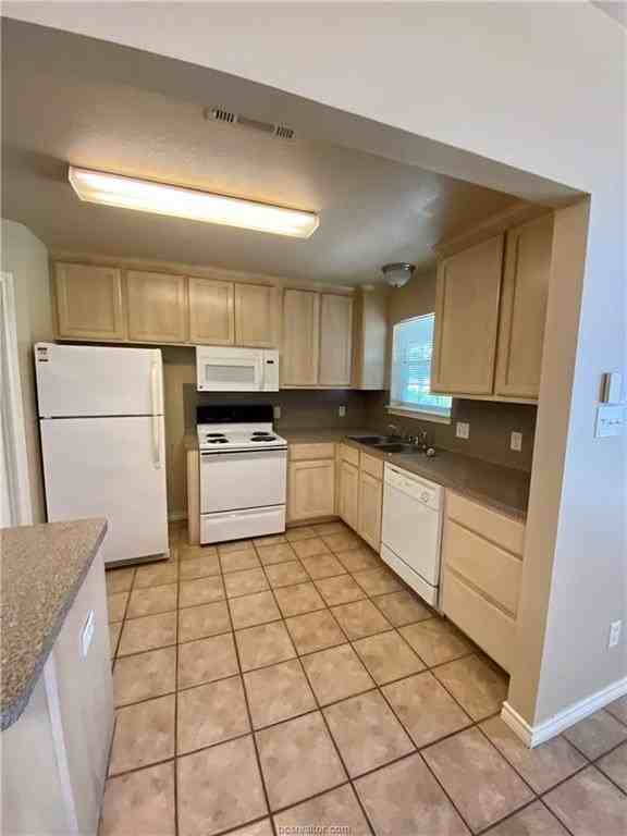 1437 Western Oaks Ct - Photo 7 of 21