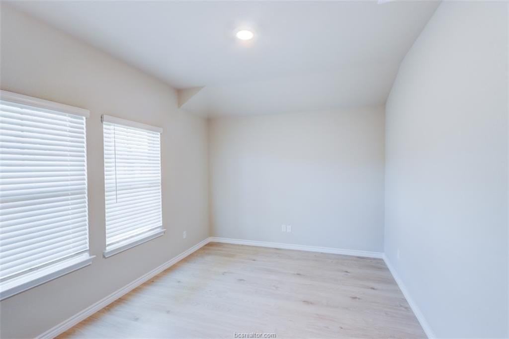 6210 Trado Dr - Photo 4 of 33