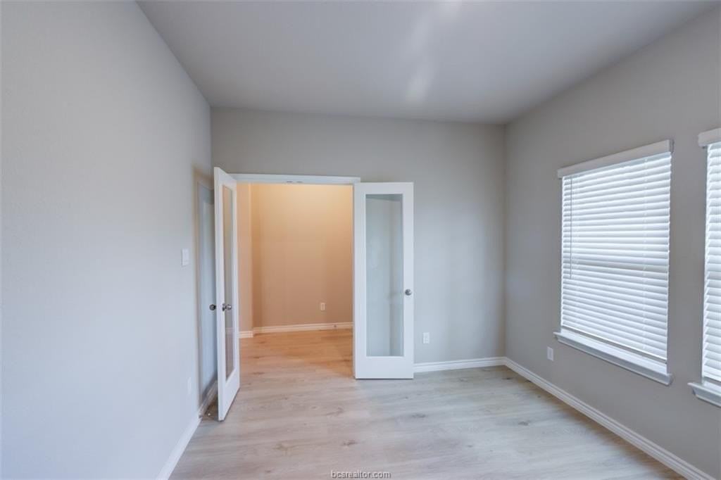 6210 Trado Dr - Photo 5 of 33