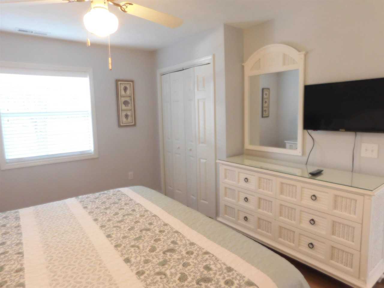 521 White River Dr - Photo 3 of 21