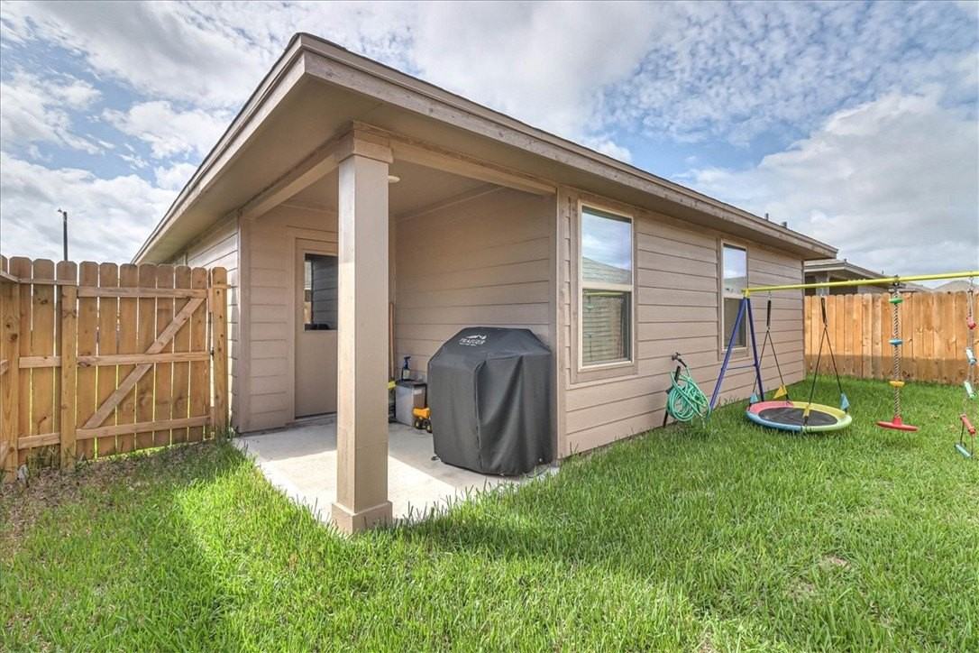 7630 Shadow Rider Ln - Photo 5 of 39